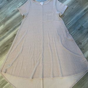 BEAUTIFUL LuLaRoe Elegant Carly in champagne